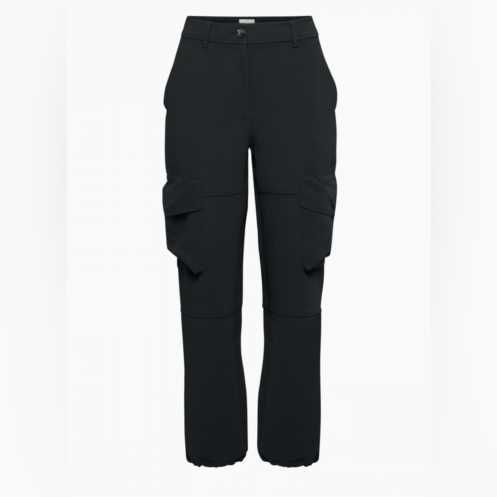 Aritzia Wilfred High-rise Japanese crepe cargo pants, black, size 8
